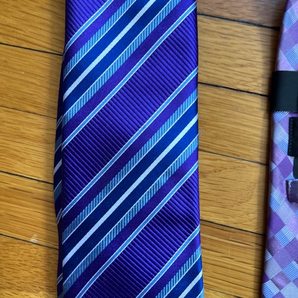 LOT OF 2 PURPLE SILK TIES - Picture 5 of 8